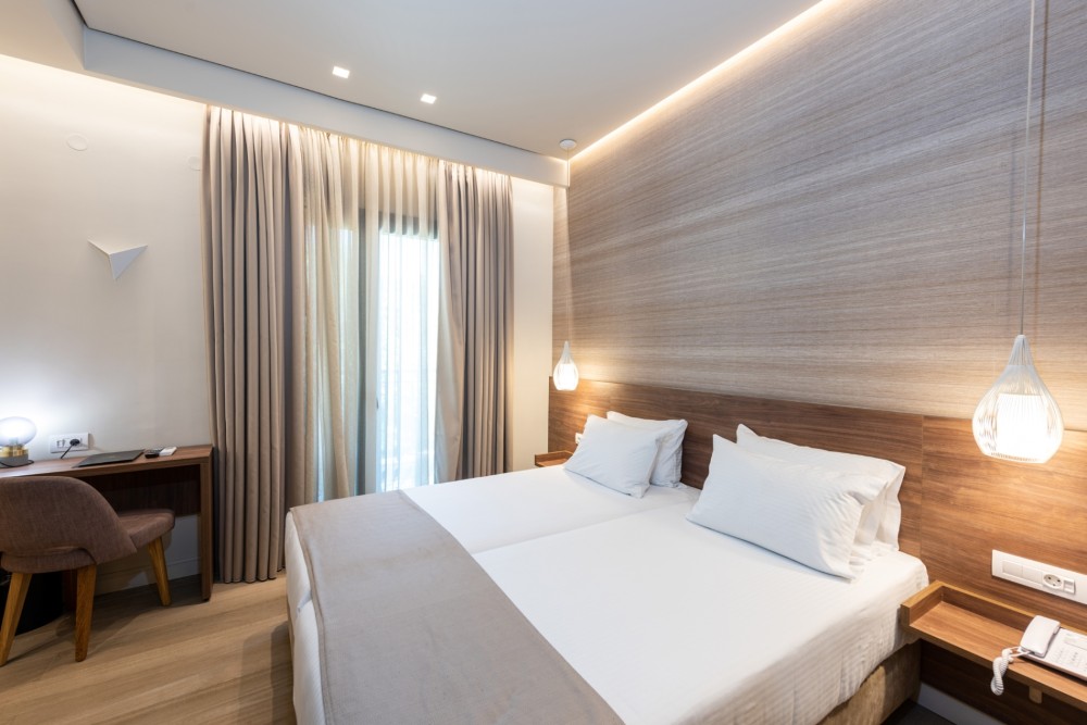 Superior Room with Balcony and City View - Accommodation